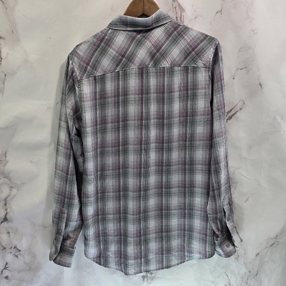 Travis Mathew Shirt Mens Medium Purple Gray Plaid Button Up Lightweight Long - Picture 6 of 14